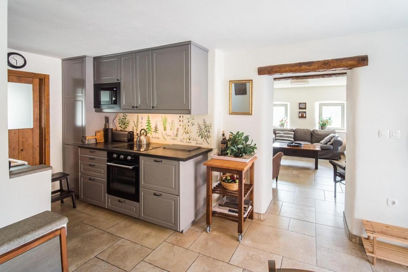 מוסט נה סוסי Kuninez, Holiday Home With Summer Kitchen מראה חיצוני תמונה